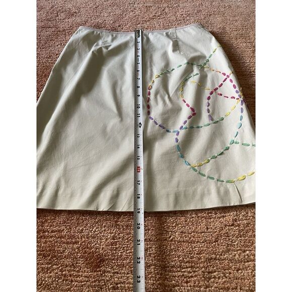 Harold’s Beige Pencil Skirt with Multicolor Embroidery - Size 2 - Picture 4 of 10